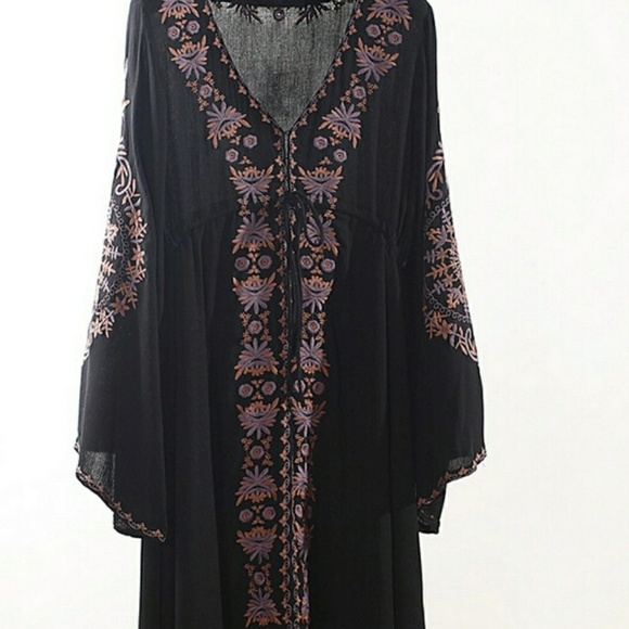 Embroidered Dress Dreamweaver - Picture 2 of 7